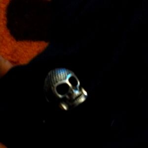 Men's stainless steel skull ring size 10